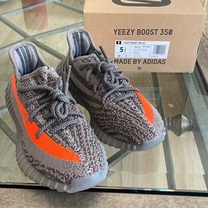 YEEZY BOOST 350 size 5.5 (men’s) Gray with Neon Orange